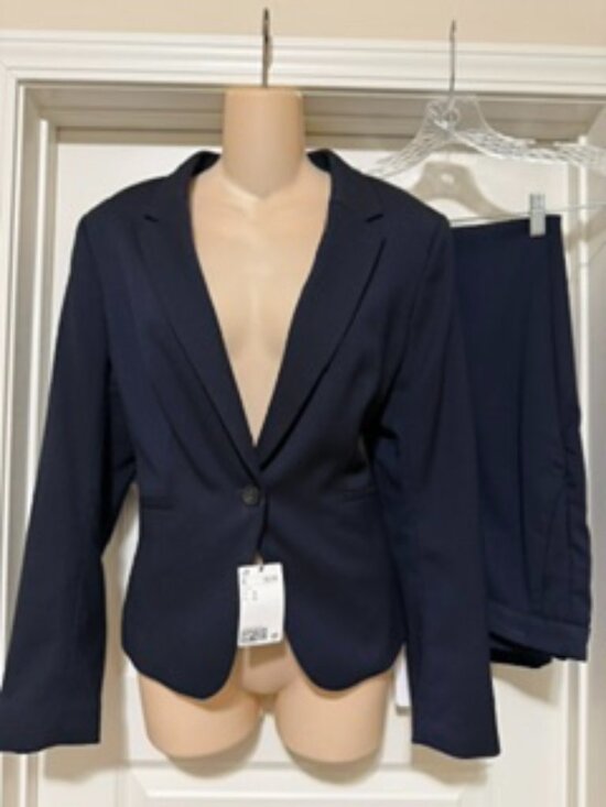 H&M Jackets & Blazers - NWT H&M Navy Pant Suit Medium/12